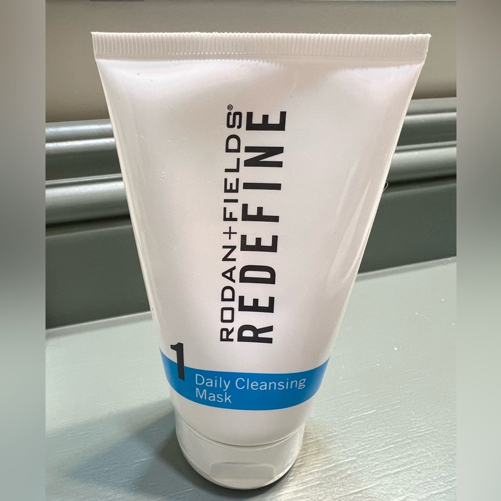 Rodan + Fields Redefine Daily Cleansing Mask